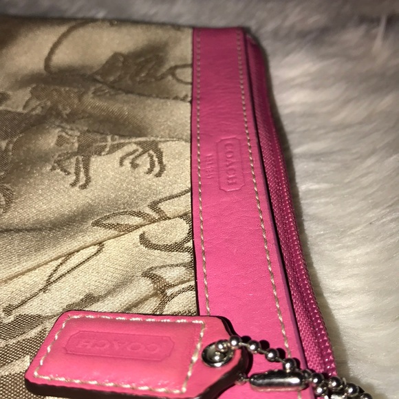 Coach wristlet NWOT - Picture 3 of 6